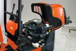 MINIESCAVATORE KUBOTA A RAGGIO DI ROTAZIONE RIDOTTO - Potenza Motore Erogata: 10,2 cv / 7,4 kW Peso Macchina : 1.120 kg - cmi noleggio