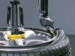 AQUILA AUDAX - Smontagomme automatico con tecnologia "SENZA LEVA" Velocità e sicurezza su ogni tipo di ruota Automatic tyre changer with "SENZA ...