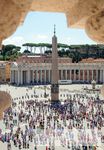 Gesti di tenerezza verso i nonni - L'Osservatore Romano il Settimanale - Vatican News
