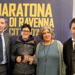 La nuova medaglia della Maratona di Ravenna è un omaggio a Dante Alighieri